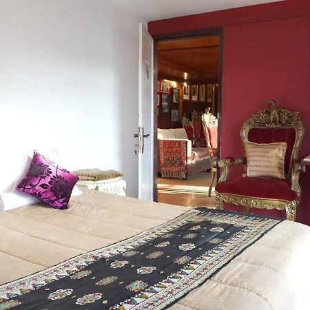 Badjoeri Ethnic Wooden Homestay Bandung Eksteriør billede