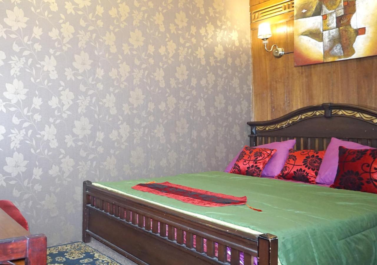 Badjoeri Ethnic Wooden Homestay Bandung Eksteriør billede