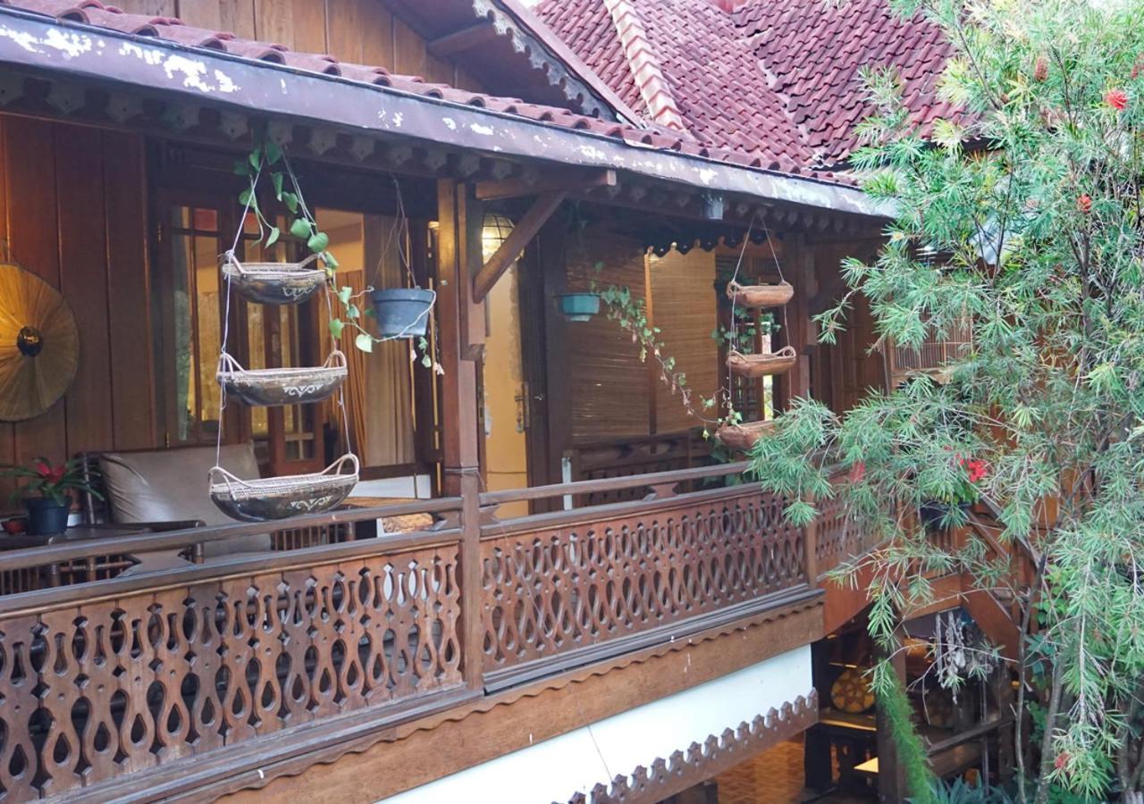 Badjoeri Ethnic Wooden Homestay Bandung Eksteriør billede