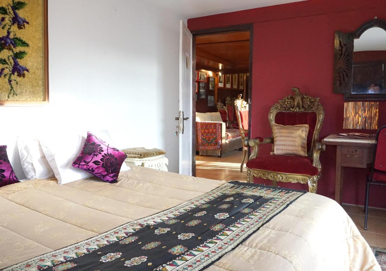 Badjoeri Ethnic Wooden Homestay Bandung Eksteriør billede