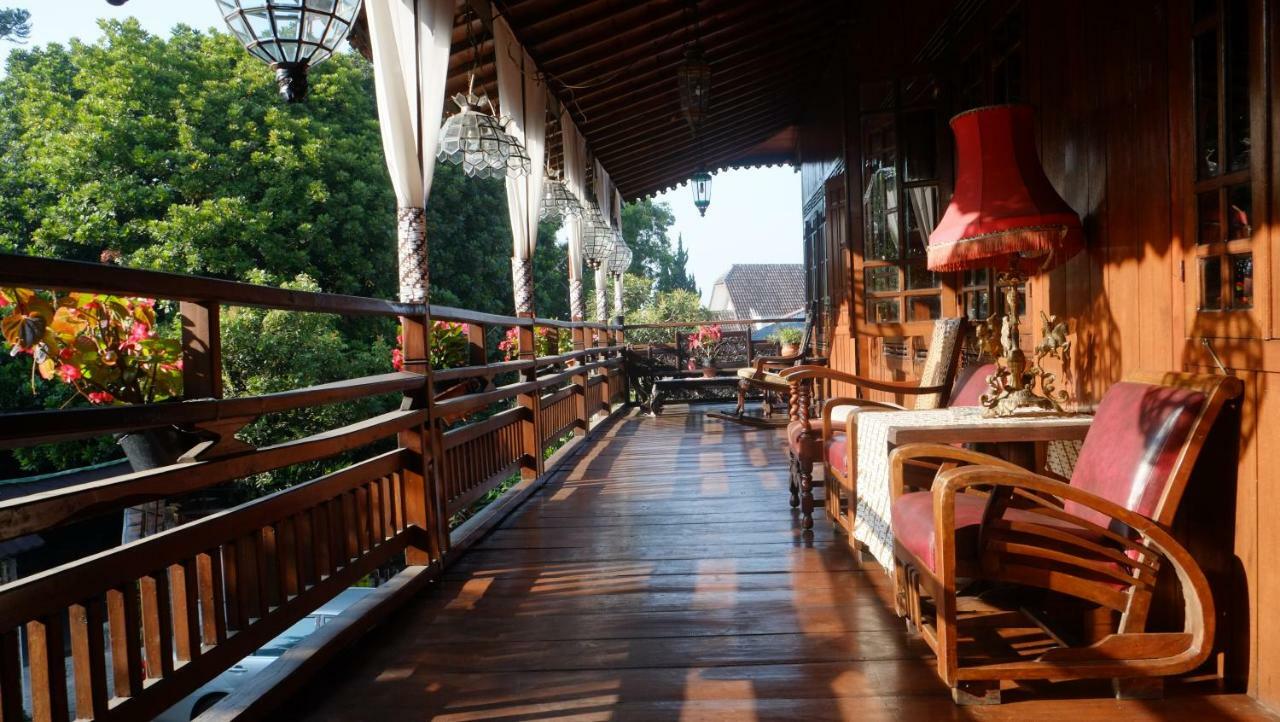 Badjoeri Ethnic Wooden Homestay Bandung Eksteriør billede
