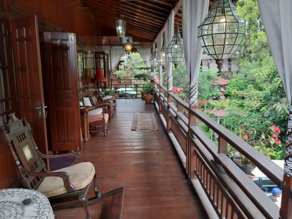 Badjoeri Ethnic Wooden Homestay Bandung Eksteriør billede