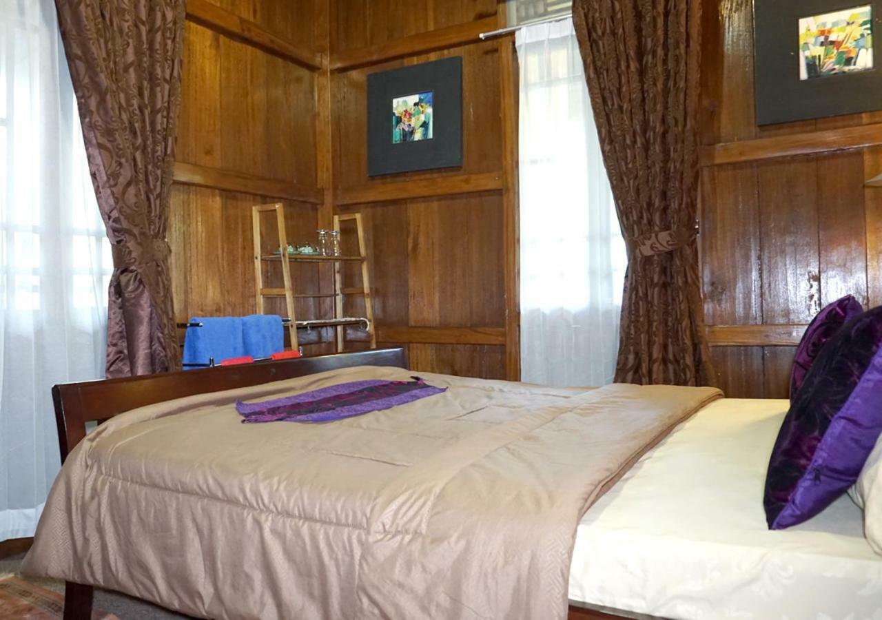 Badjoeri Ethnic Wooden Homestay Bandung Eksteriør billede