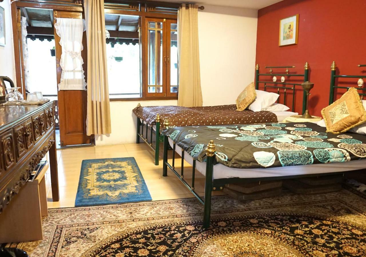 Badjoeri Ethnic Wooden Homestay Bandung Eksteriør billede